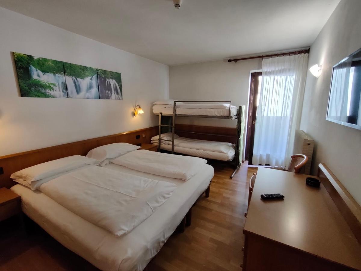 Hotel Denny Пінцоло Екстер'єр фото