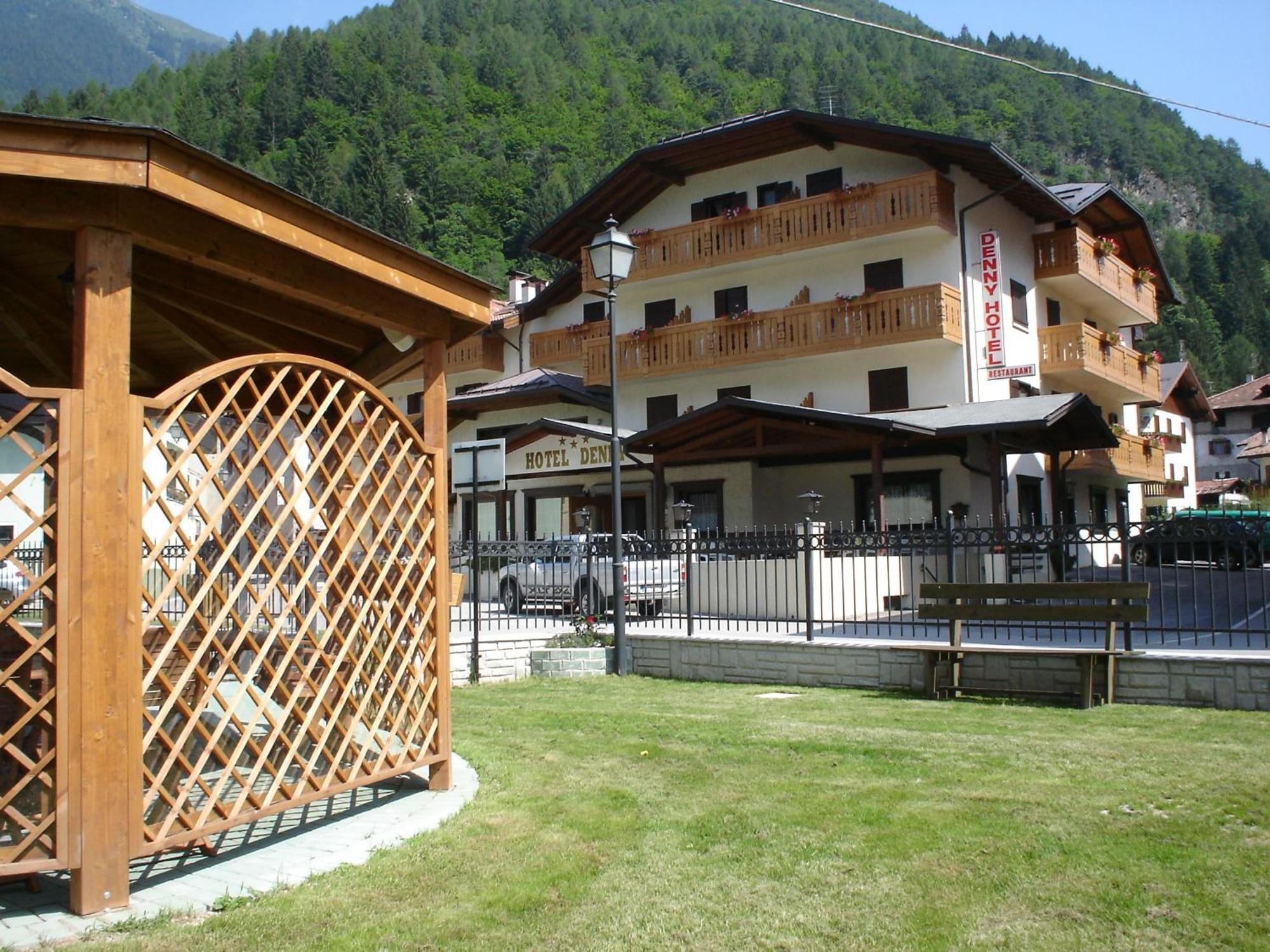 Hotel Denny Пінцоло Екстер'єр фото