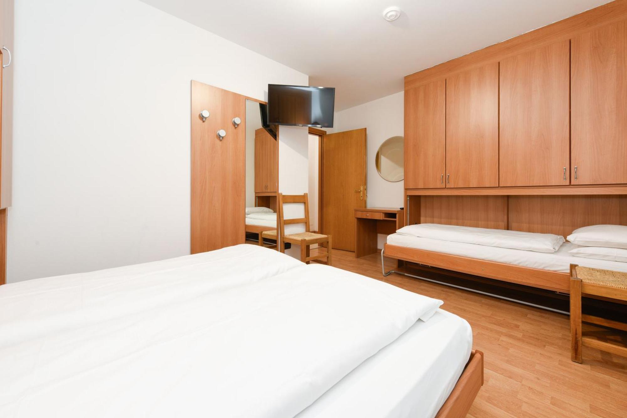 Hotel Denny Пінцоло Екстер'єр фото