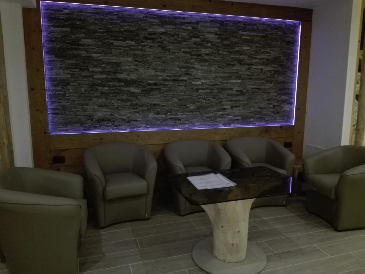 Hotel Denny Пінцоло Екстер'єр фото
